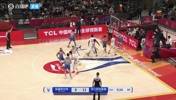 一下成为全场焦点！🤣俱乐部杯场边COS兵马俑的老哥在吃汉堡
