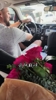 &ldquo;克莱接机女友～因为迟到了克莱向女友梅根道歉～&rdquo;