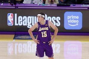 MVP响彻主场！里夫斯35分一己之力退强敌 场均26+5+5续约值多少？