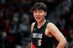 伤愈复出！杨瀚森今天首发出战混音VS山谷太阳的比赛
