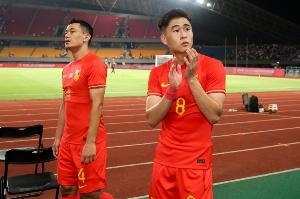 北青谈国足名单：调整幅度近40%；戴伟浚等回归因近期状态不错